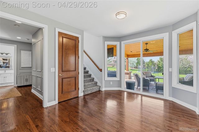 1920 Vinsetta Court, Oakland Charter Township, MI 48306