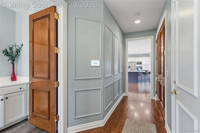 1920 Vinsetta Court, Oakland Charter Township, MI 48306