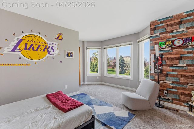 1920 Vinsetta Court, Oakland Charter Township, MI 48306