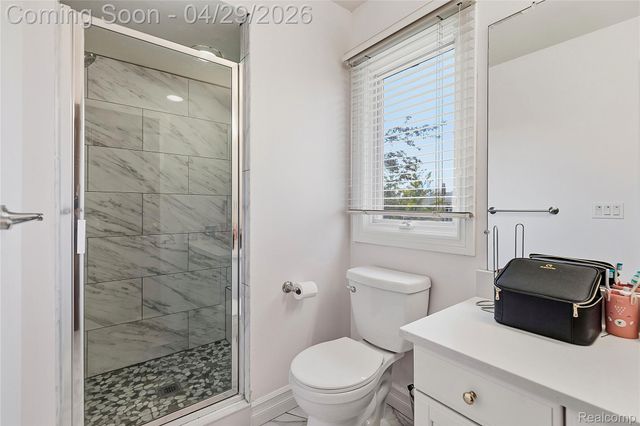 1920 Vinsetta Court, Oakland Charter Township, MI 48306