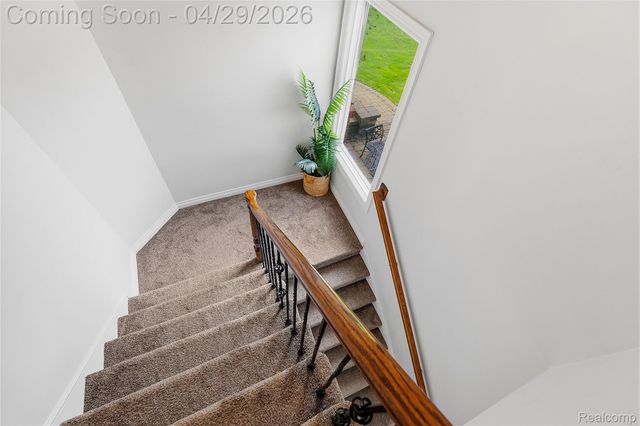 1920 Vinsetta Court, Oakland Charter Township, MI 48306