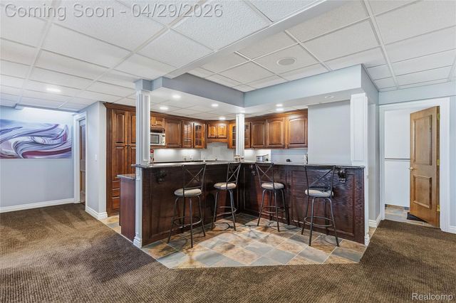 1920 Vinsetta Court, Oakland Charter Township, MI 48306