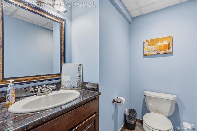 1920 Vinsetta Court, Oakland Charter Township, MI 48306