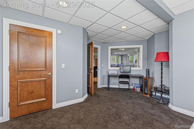 1920 Vinsetta Court, Oakland Charter Township, MI 48306