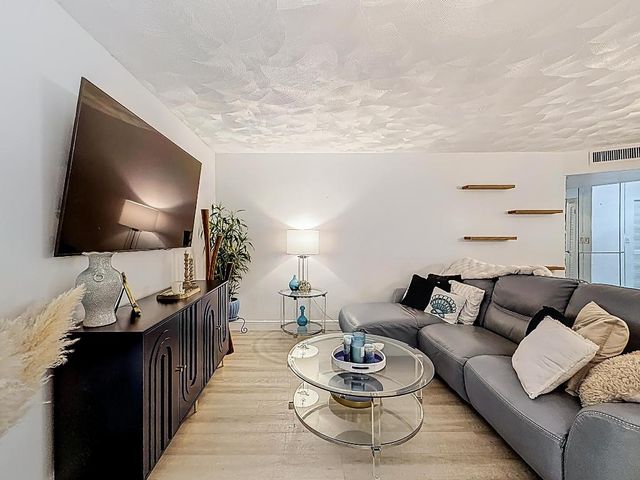 1101 NE 191st Street H213, Miami, FL 33179