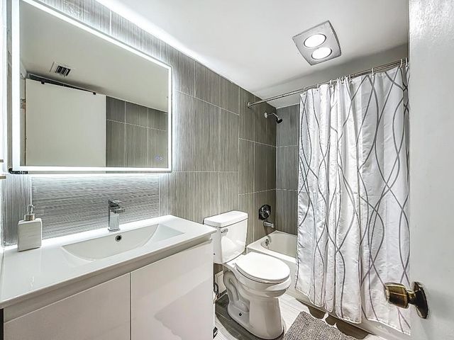 1101 NE 191st Street H213, Miami, FL 33179