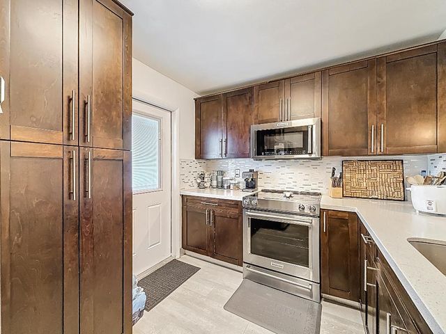 1101 NE 191st Street H213, Miami, FL 33179