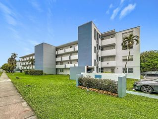 1101 NE 191st Street H213, Miami, FL 33179