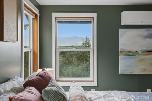 17137 NW Sunset Ridge Way, Seabeck, WA 98380