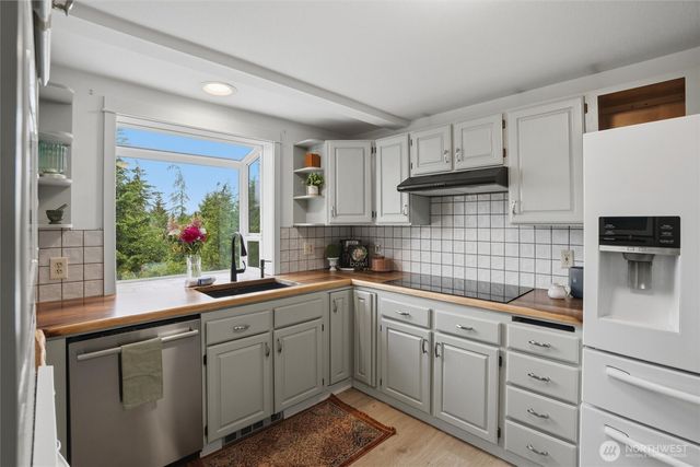 17137 NW Sunset Ridge Way, Seabeck, WA 98380