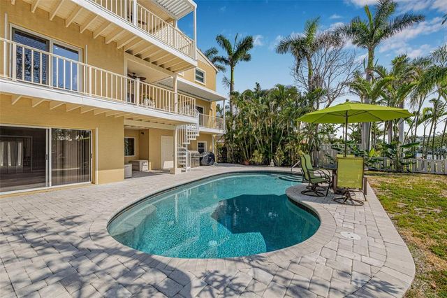614 NORTON STREET, Longboat Key, FL 34228