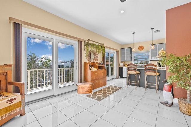 614 NORTON STREET, Longboat Key, FL 34228