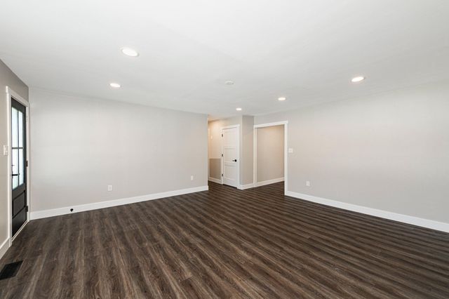 558 PHILADELPHIA AVE, King Of Prussia, PA 19406