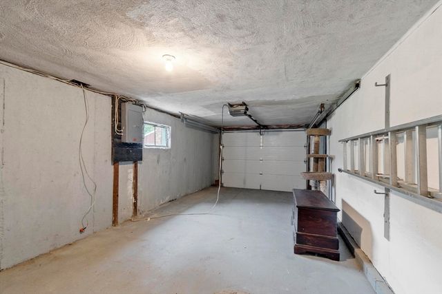 30 Dunshire Drive, Chelmsford, MA 01863
