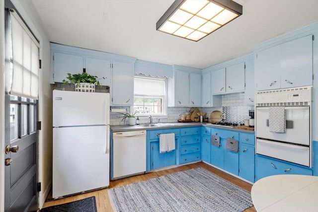 30 Dunshire Drive, Chelmsford, MA 01863