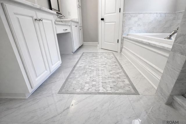 13884 Cobblestone Dr, Denham Springs, LA 70726