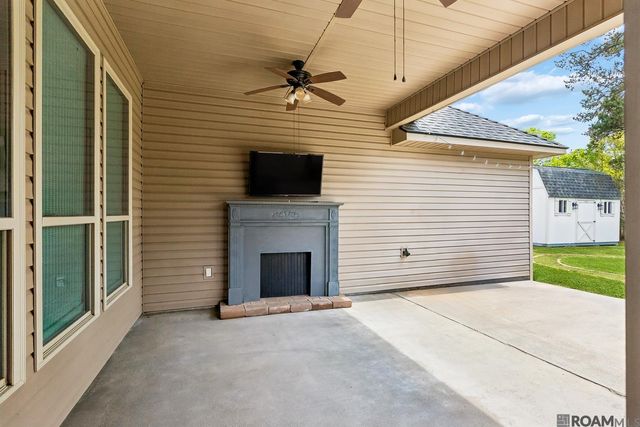 13884 Cobblestone Dr, Denham Springs, LA 70726