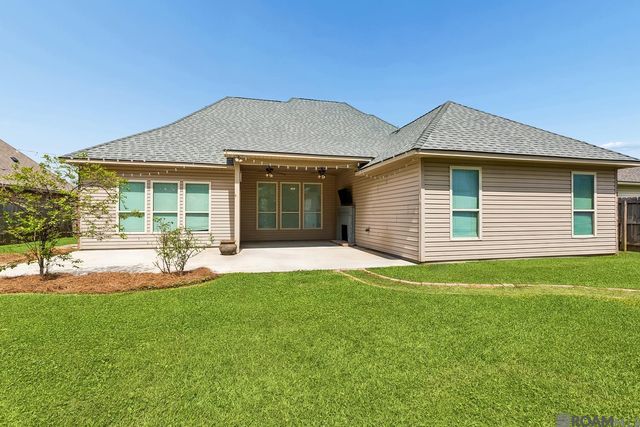 13884 Cobblestone Dr, Denham Springs, LA 70726