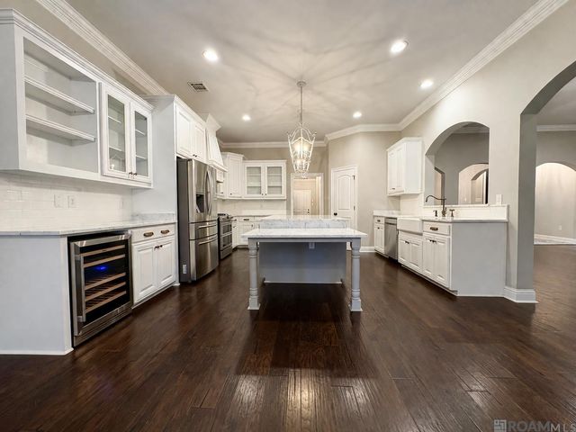 13884 Cobblestone Dr, Denham Springs, LA 70726