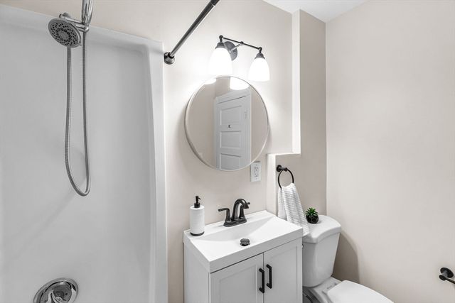 141 Saint Jerome Ave, Holyoke, MA 01040