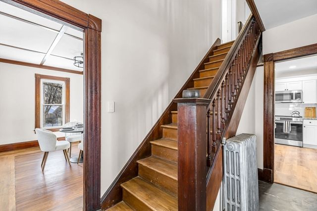 141 Saint Jerome Ave, Holyoke, MA 01040