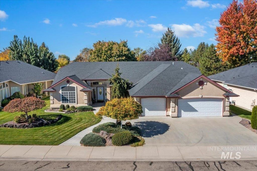 2449 N Turnberry Way, Meridian, ID 83646 photo 2