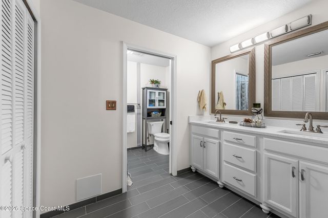 874 Gabriel Avenue NE, Palm Bay, FL 32907