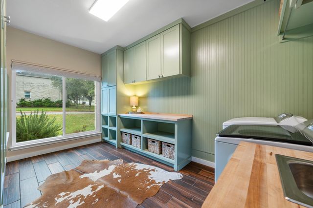 12052 Tulare DR, Austin, TX 78738