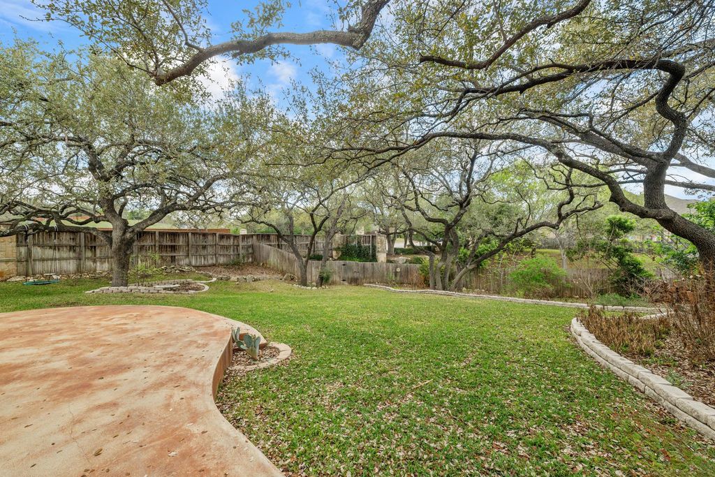 12052 Tulare DR, Austin, TX 78738