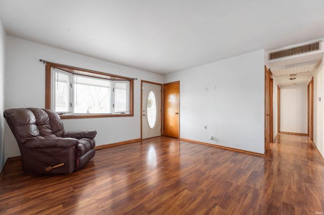 3208 S Chippewa Lane, Muncie, IN 47302