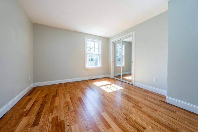 98 Wagon Lane, Hyannis, MA 02601