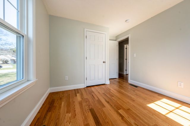 98 Wagon Lane, Hyannis, MA 02601