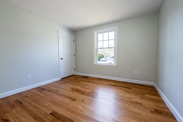 98 Wagon Lane, Hyannis, MA 02601