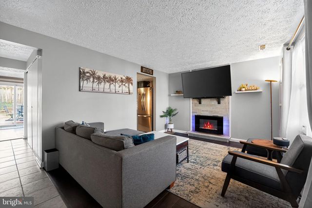 213 DEERVALLEY DR, Frederick, MD 21702