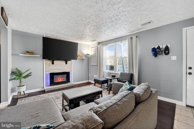 213 DEERVALLEY DR, Frederick, MD 21702