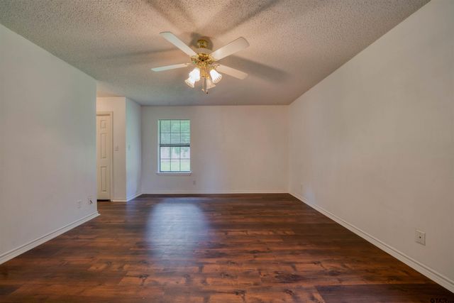 715 Hopper Ct., Winnsboro, TX 75494