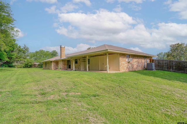 715 Hopper Ct., Winnsboro, TX 75494