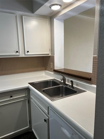 11550 Chimney Rock Road 167, Houston, TX 77035