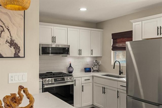 602 S Cedar Street, Belton, MO 64012