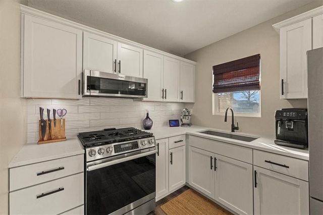 602 S Cedar Street, Belton, MO 64012