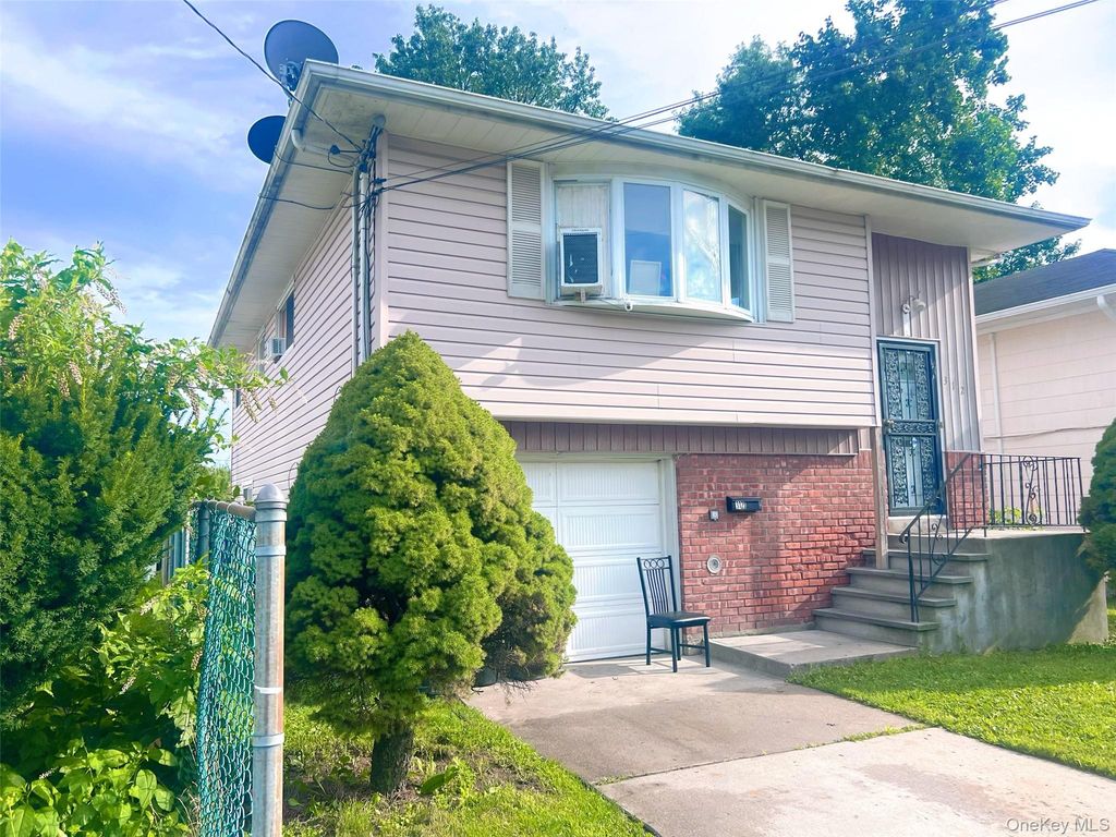 312 E Columbia Street, Hempstead, NY 11550