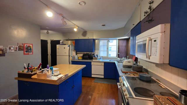 4702 Woodcraft Road, Okemos, MI 48864