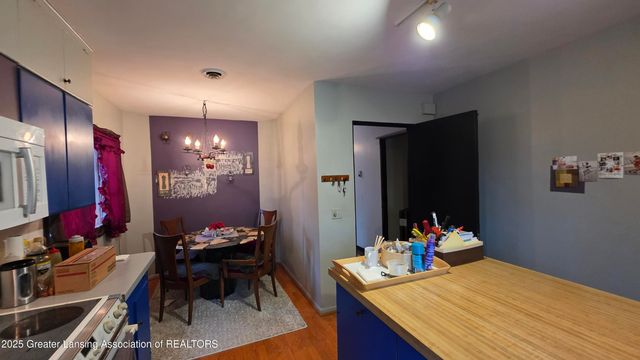 4702 Woodcraft Road, Okemos, MI 48864