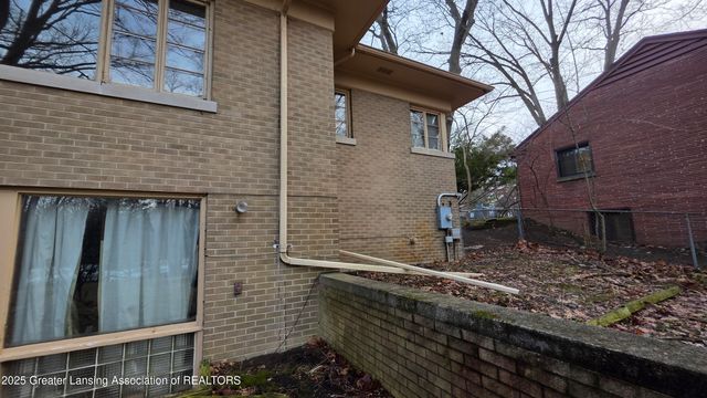 4702 Woodcraft Road, Okemos, MI 48864