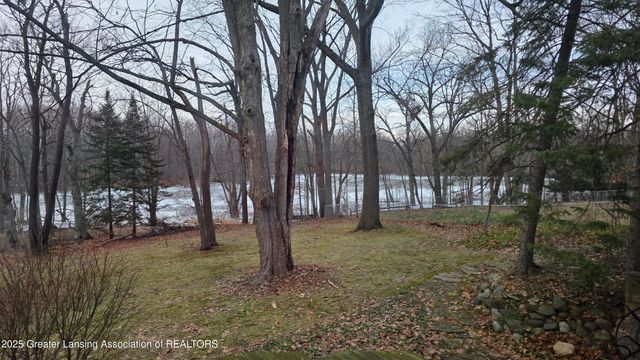 4702 Woodcraft Road, Okemos, MI 48864
