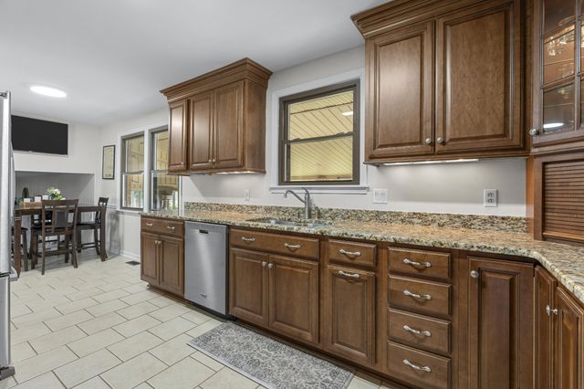 600 Frankfort Dr, Hermitage, TN 37076