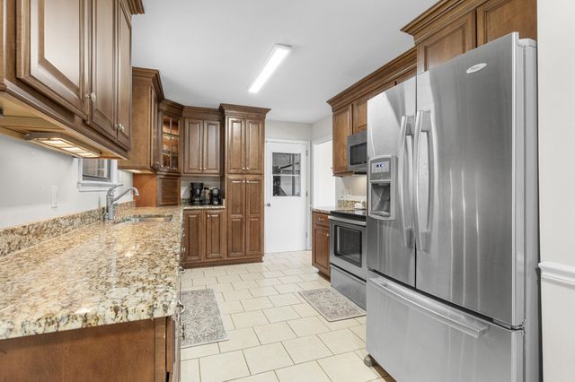 600 Frankfort Dr, Hermitage, TN 37076