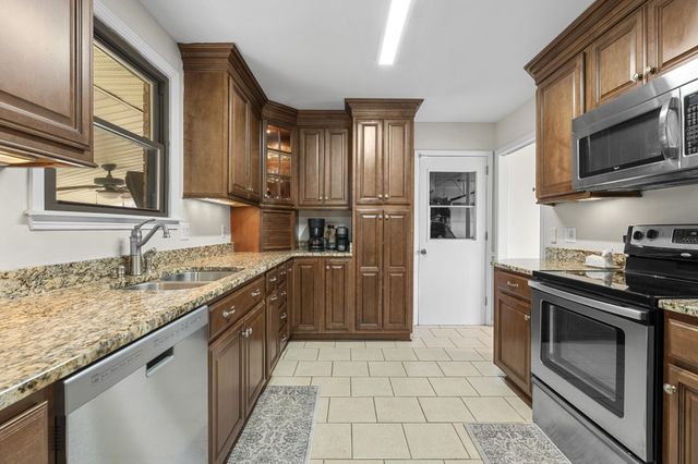 600 Frankfort Dr, Hermitage, TN 37076