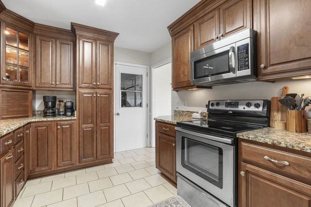 600 Frankfort Dr, Hermitage, TN 37076