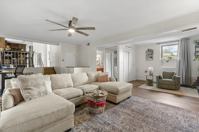 600 Frankfort Dr, Hermitage, TN 37076